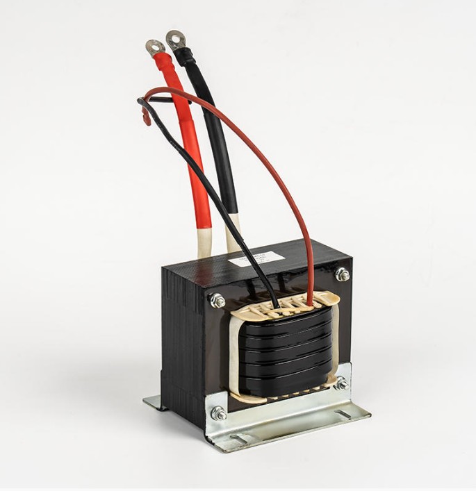 Pre aké priemyselné odvetvia alebo zariadenia sú vhodné invertorové transformátory?